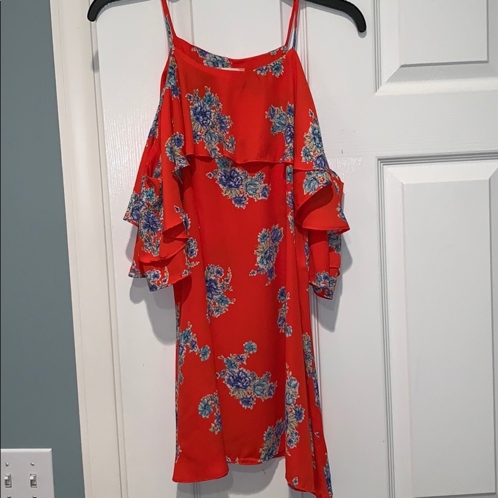 Boutique Top - Picture 2 of 2